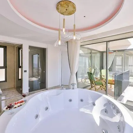 Honeymoon With Luxury Indoor And Outdoor Pools In Kalkan Kaş