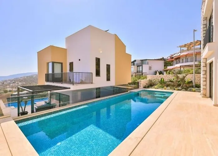 Villa Honeymoon With Luxury Indoor And Outdoor Pools In Kalkan