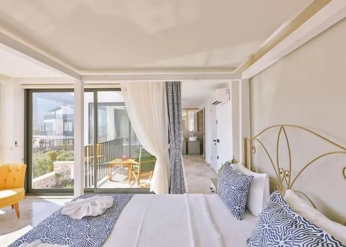 Honeymoon With Luxury Indoor And Outdoor Pools In Kalkan *